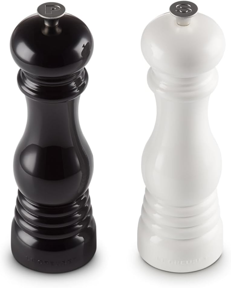 Le Creuset Salt and Pepper Mill Set for Stylish Dining