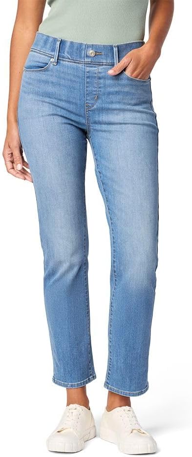 Levi Strauss Signature Gold Womens Totally Shaping Jeans Review