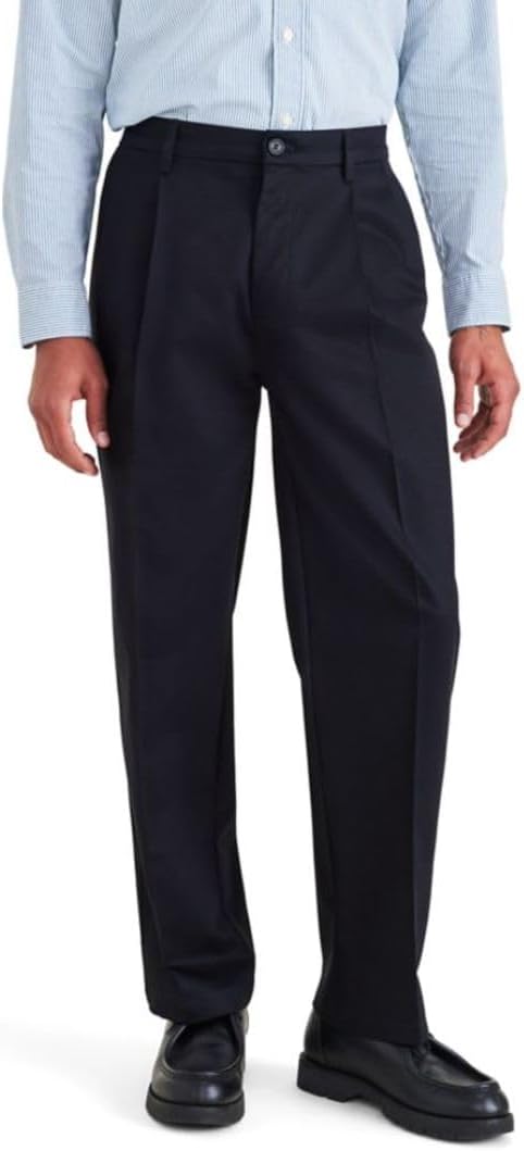 Relaxed Fit Signature Iron Free Khaki Pants with Stain Defender