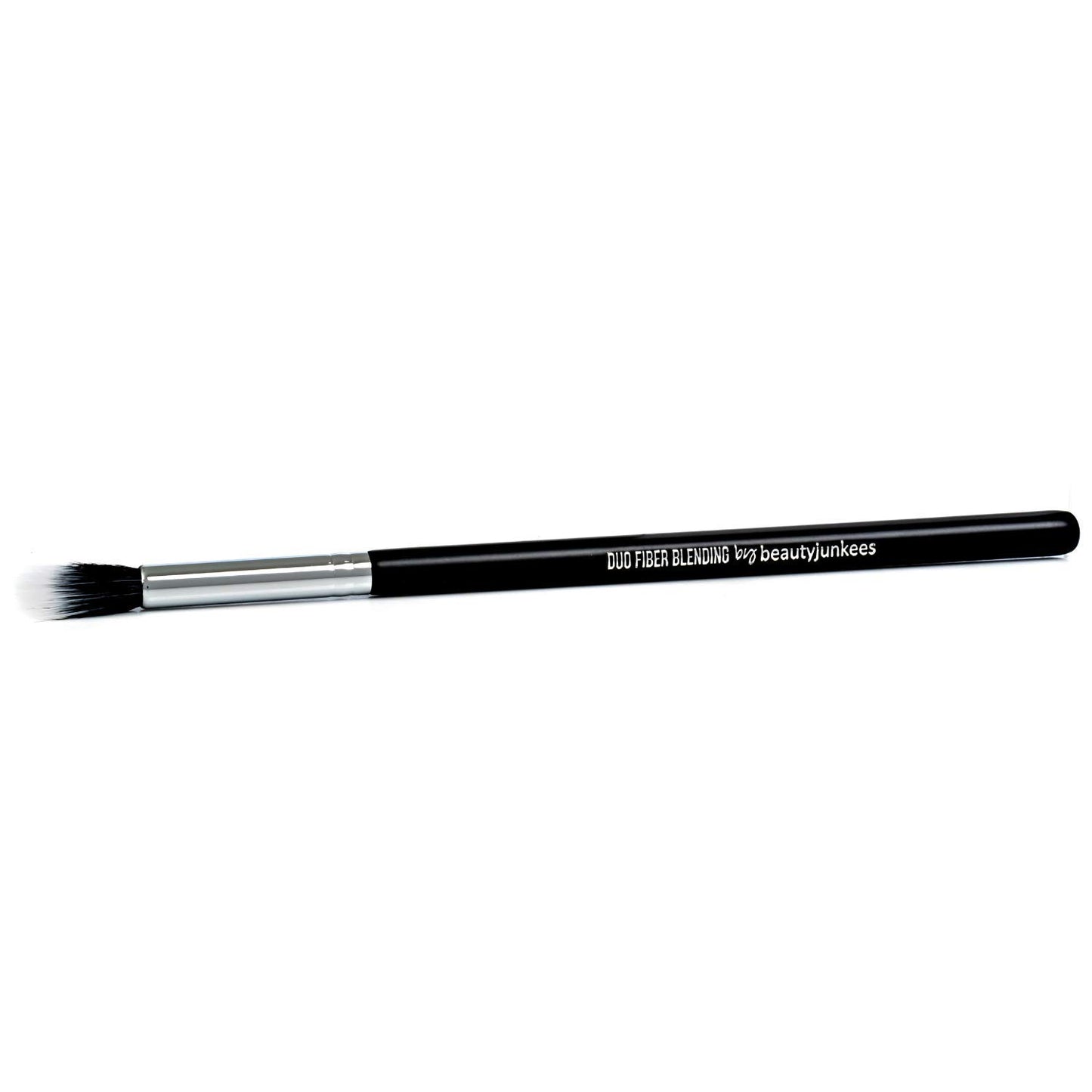 Blend like a pro with Beauty Junkees Eyeshadow Brush