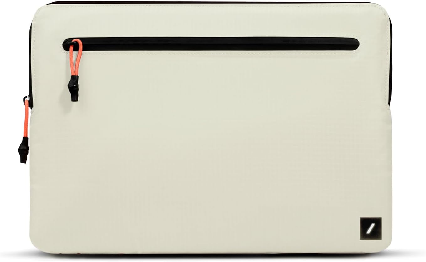 Ultralight Sleeve for MacBook Pro 14in - Durable & Water-Resistant