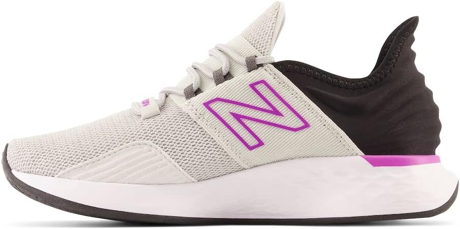 New Balance Women's Fresh Foam Roav V1 Sneaker for Comfort