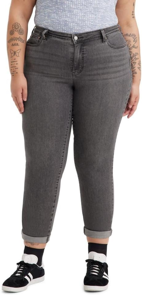 Levi's Women's New Boyfriend Jeans for a Relaxed Fit Style