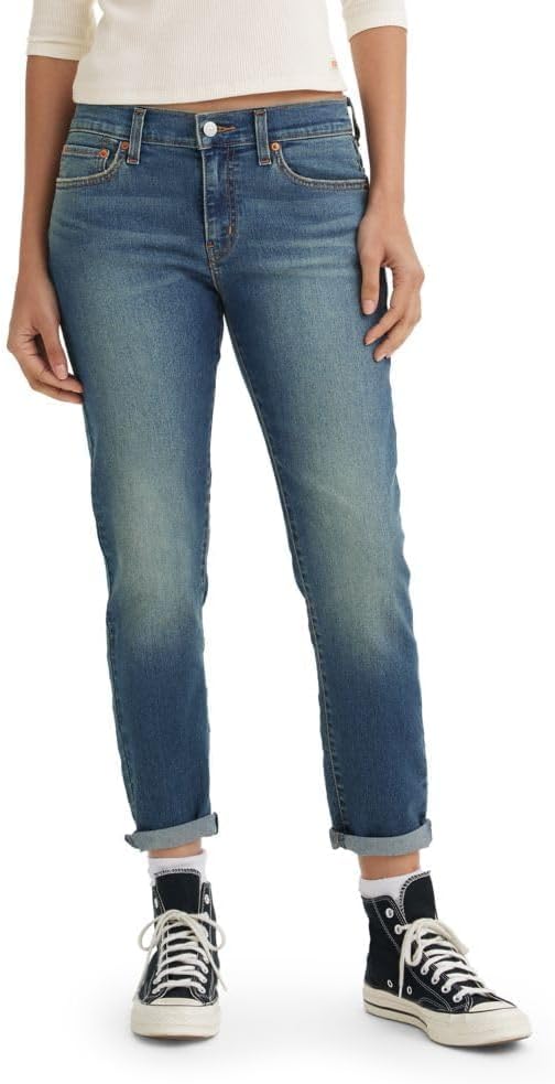 Levi's Women's New Boyfriend Jeans for a Relaxed Fit Style