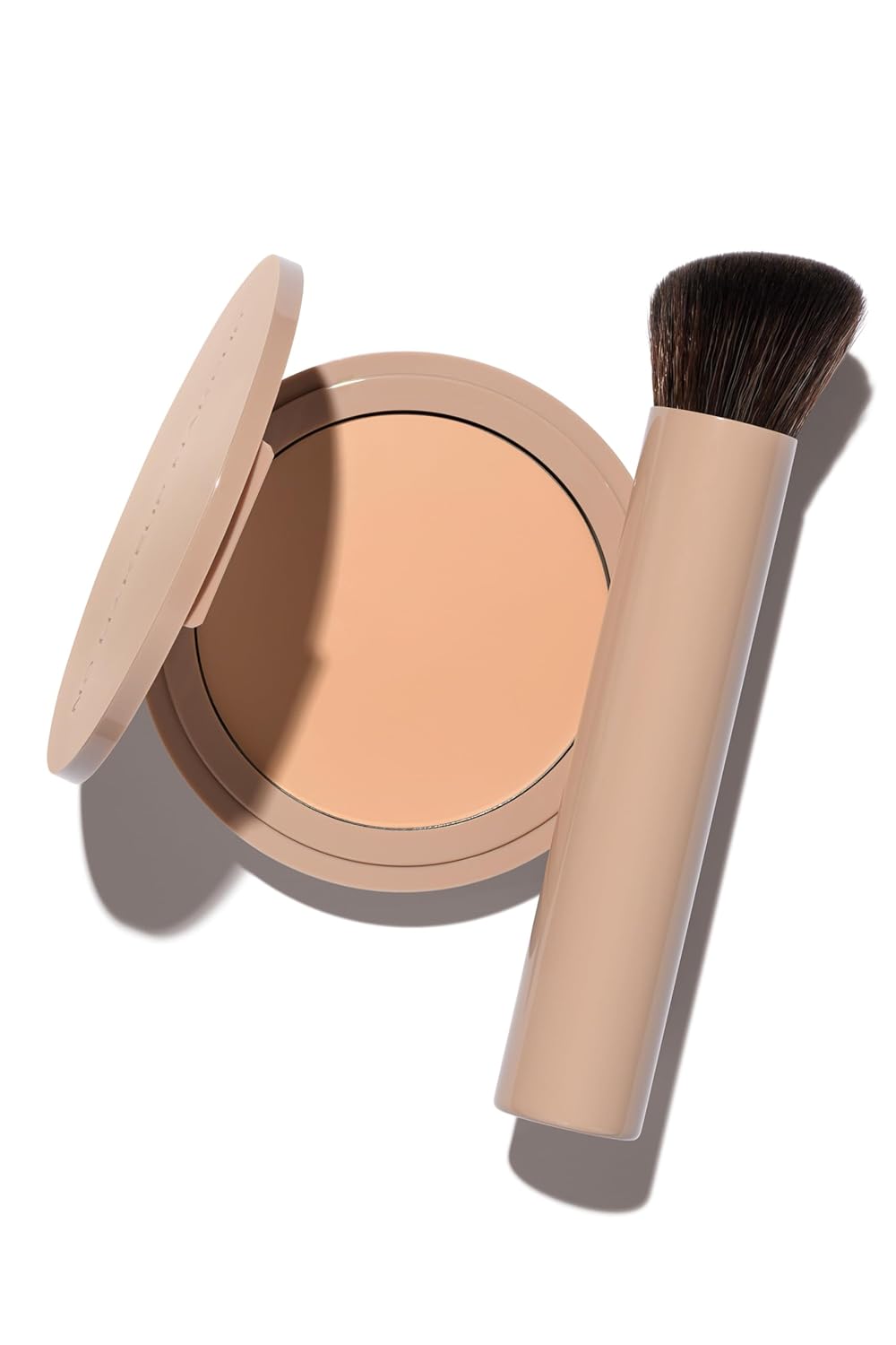 Long-Lasting Lightweight Foundation & Brush Duo for Flawless Skin