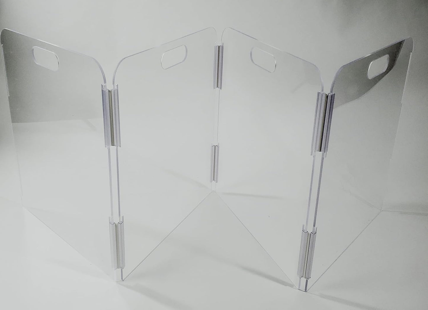 Pet Barrier 4-Panel Free-Standing Gate for Indoor Spaces