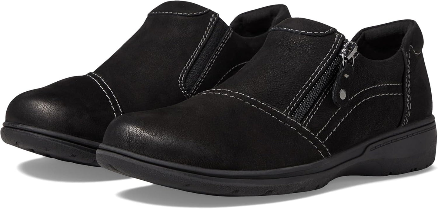 Clarks Women's Carleigh Ray Oxford: Comfort and Style Combined