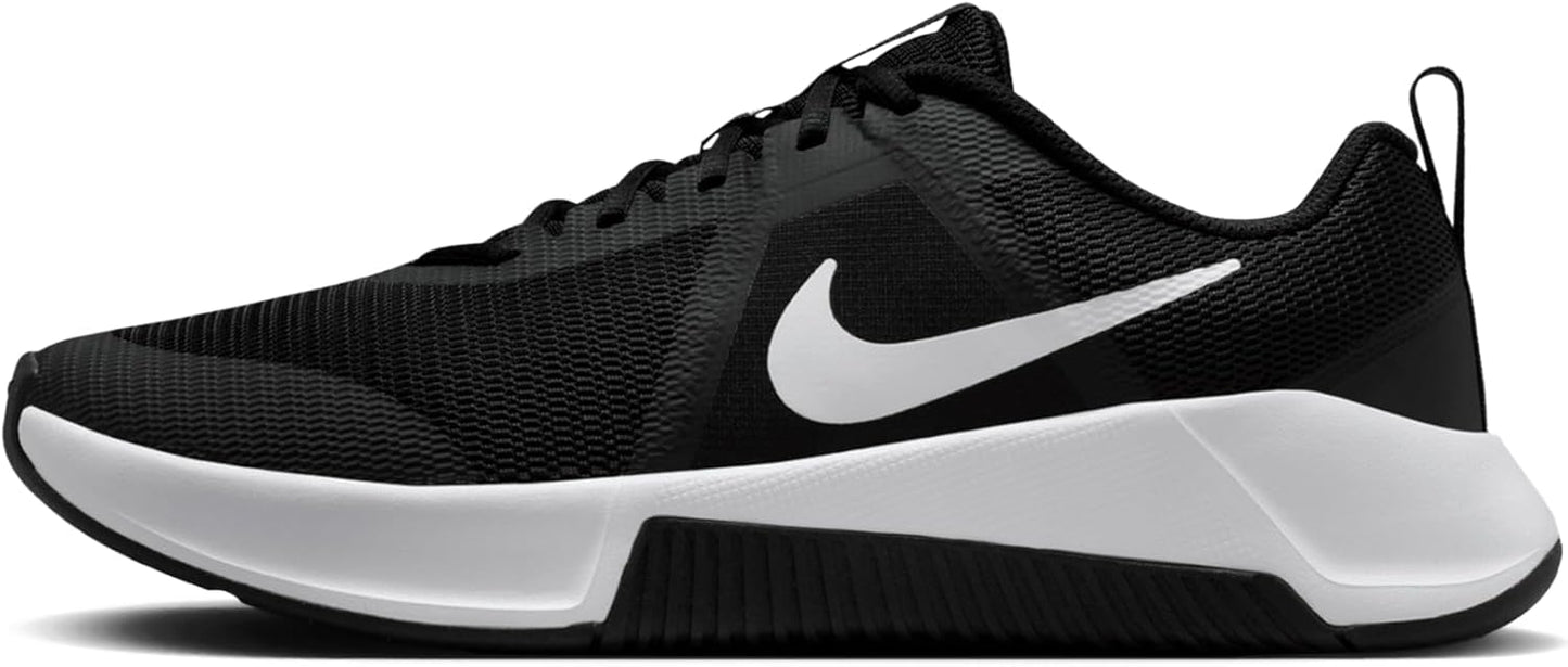 Nike Men's Mc Trainer 3 Sneaker: Stability and Comfort Combined