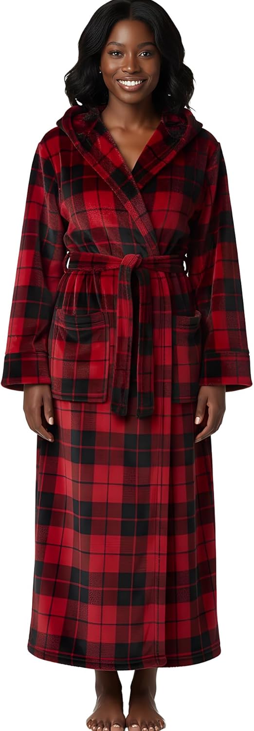 Luxurious Hooded Plush Bathrobe for Women by Alexander Del Rossa