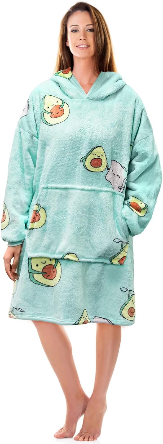 Cozy Sherpa Hoodie Blanket by Markdang