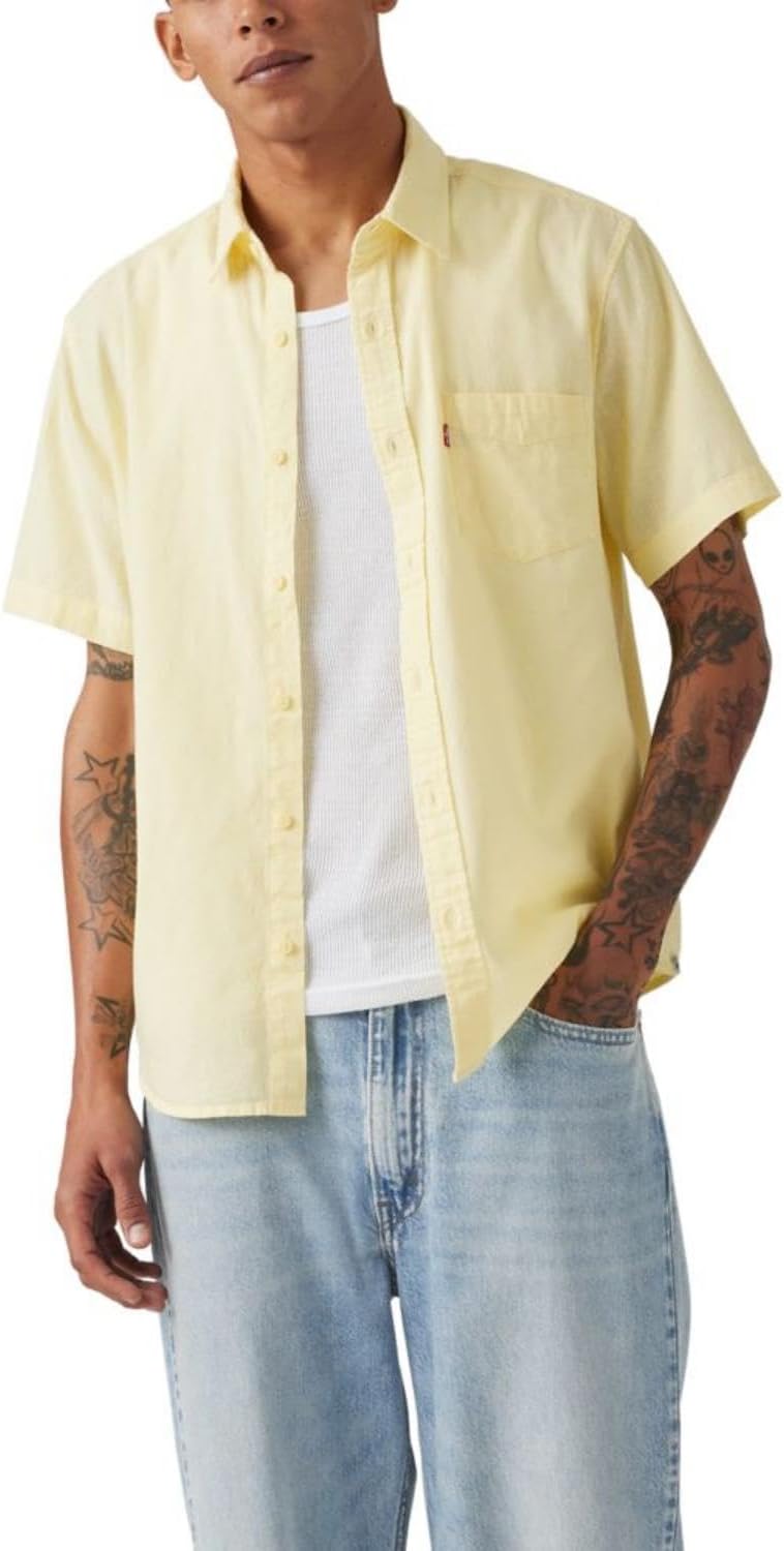 Levi's Men's Classic Short Sleeve Button Up Shirt for Versatility