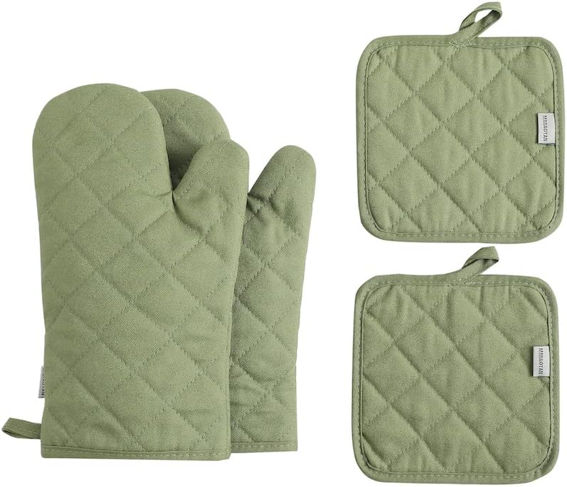 High Heat Resistant 500F Oven Mitts Set - Cooking Essential