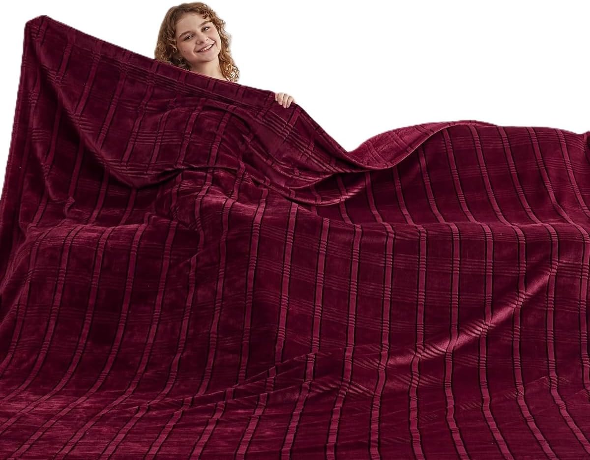Oversized King Fleece Blanket for Cozy Comfort and Style