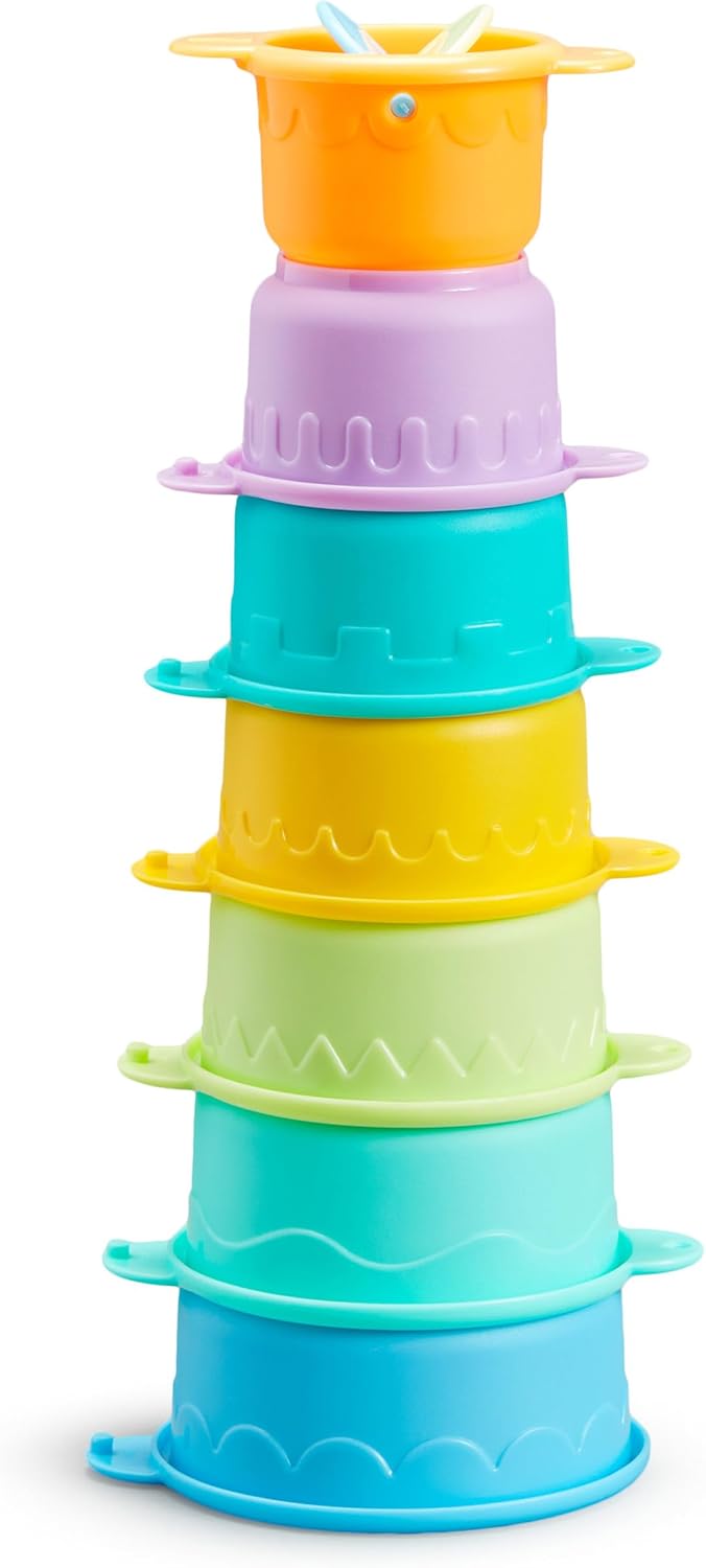 Munchkin Connect-A-Cup: Fun Stacking Bath Toy