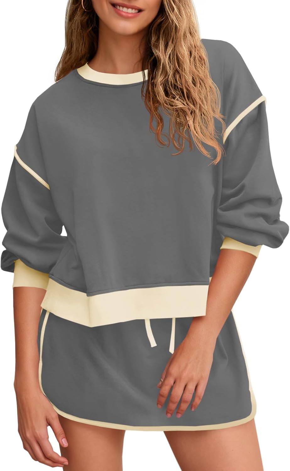 Fisoew Womens Sweatsuits 2 Piece Set for Stylish Comfort