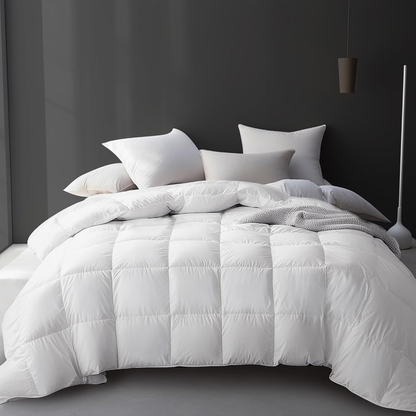 Luxury White Goose Feather Down Comforter for King Size Beds