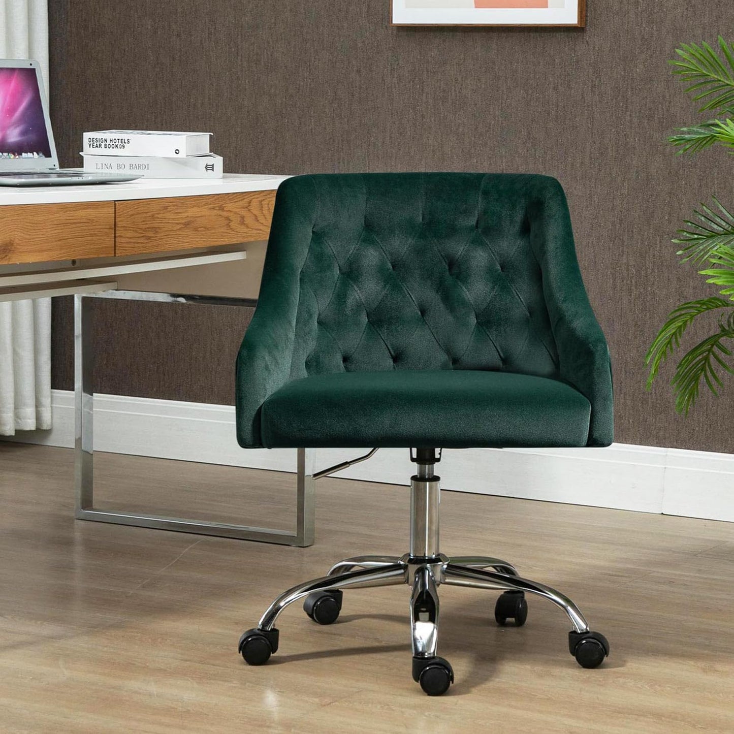 Elegant Velvet Office Swivel Chair for Stylish Workspaces