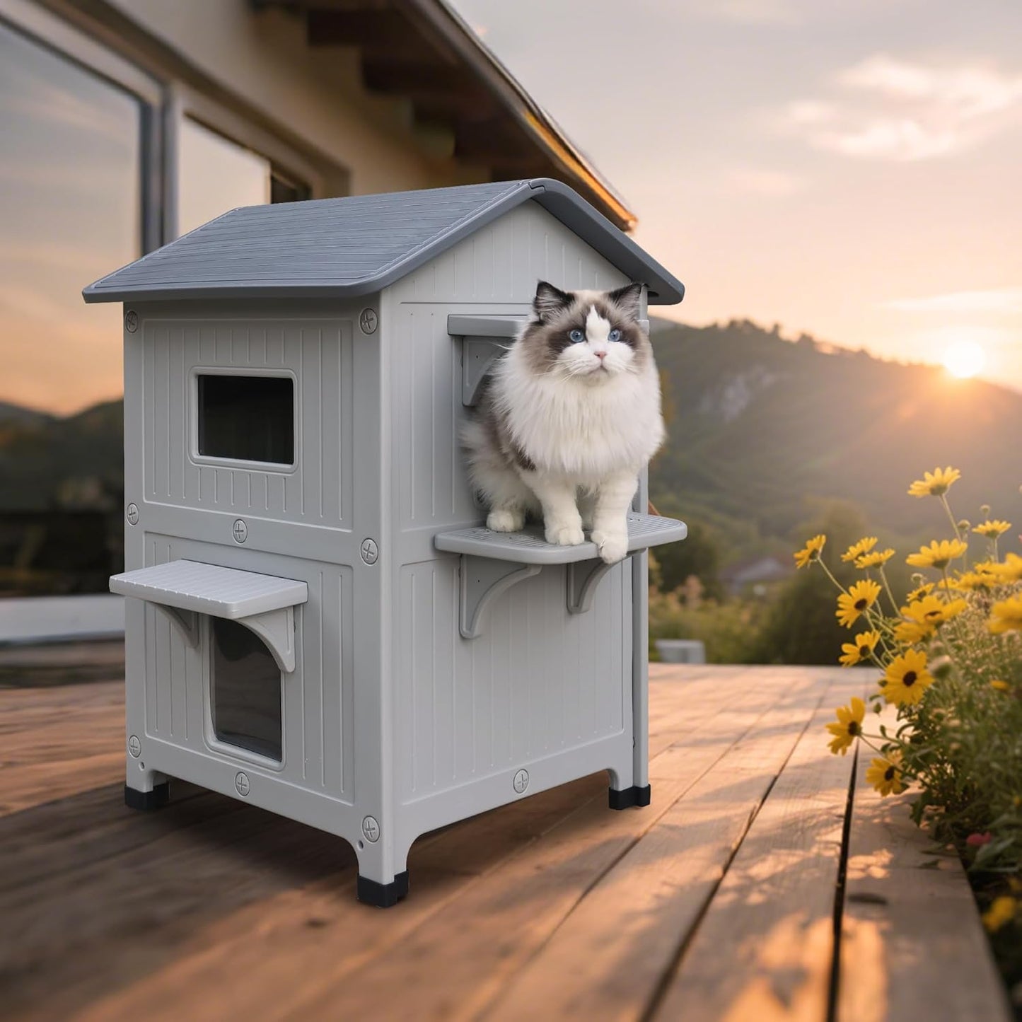 Insulated Outdoor Cat House for Feral Multi Cat Shelter