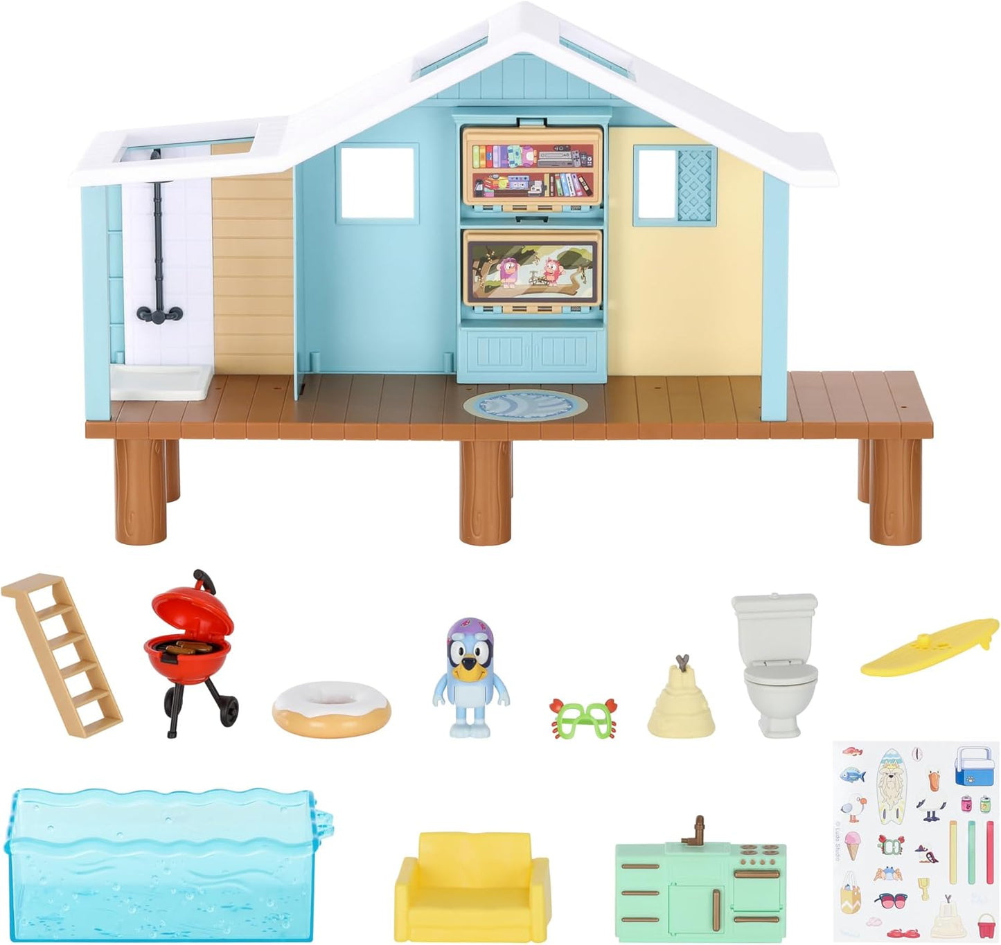 Bluey Beach Cabin Playset with Exclusive Goggles Figure