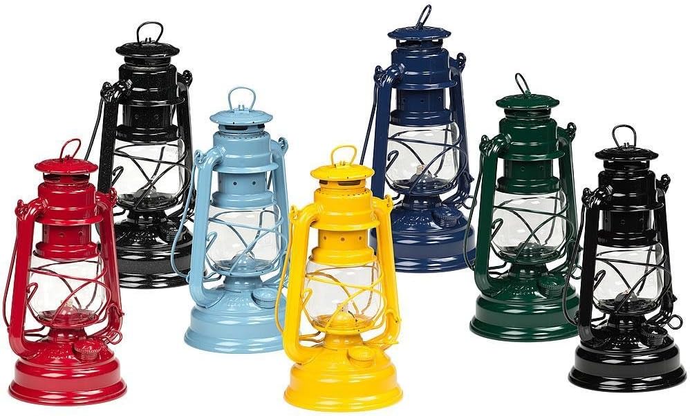 Feuerhand Outdoor Kerosene Lantern - Weather Resistant 10 in Light