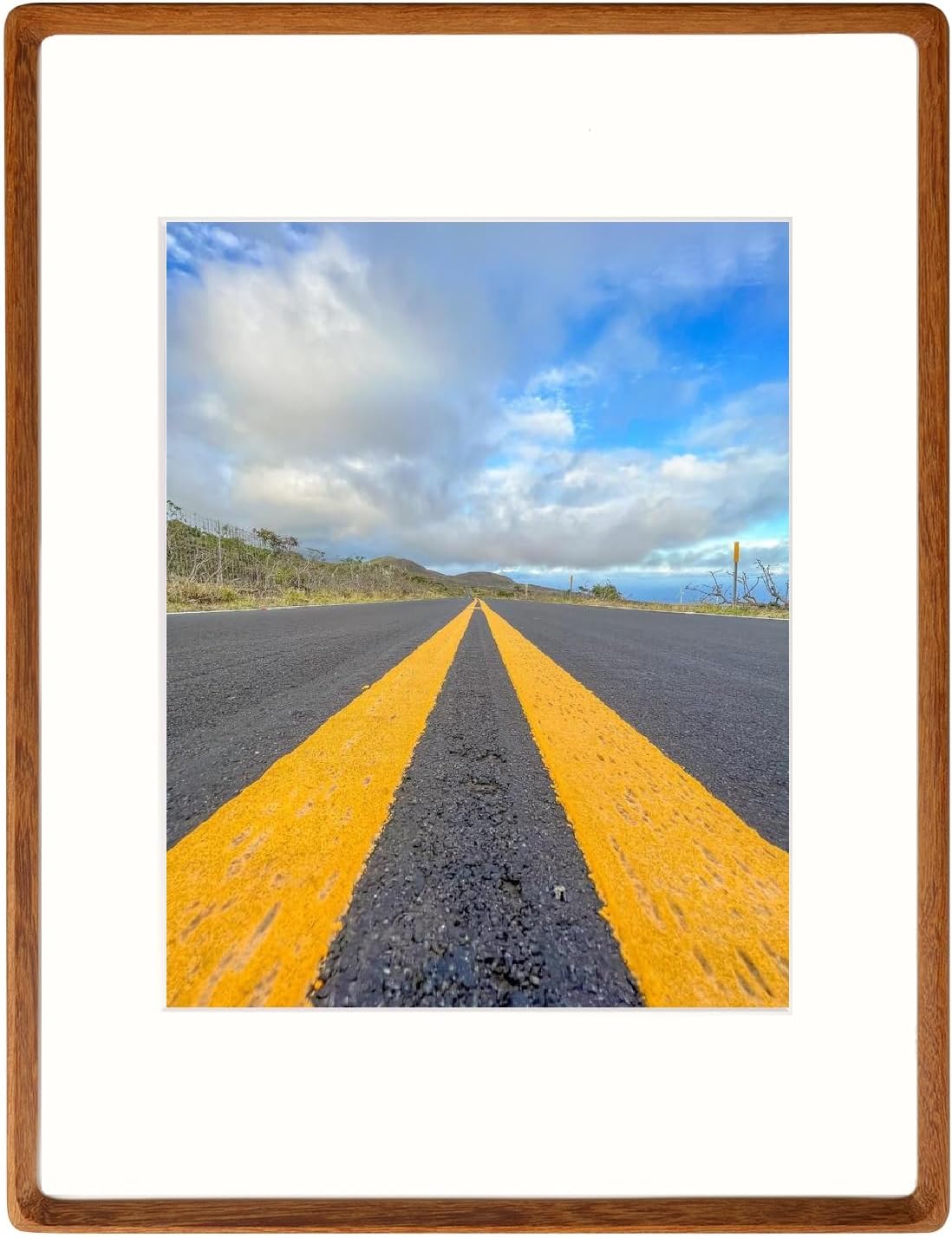 Natural Wood Photo Frames for Stylish Tabletop Display Options