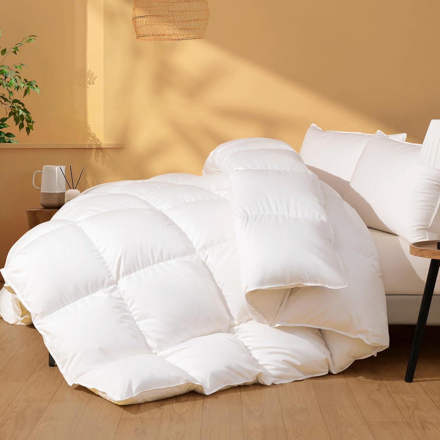 Feather Down Fiber Comforter Queen Size for Luxurious Sleep