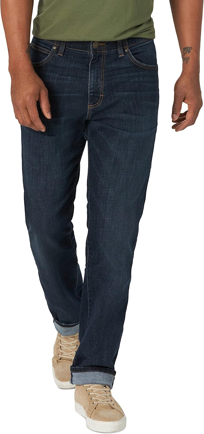Lee Men's Extreme Motion Straight Taper Jean for Ultimate Comfort