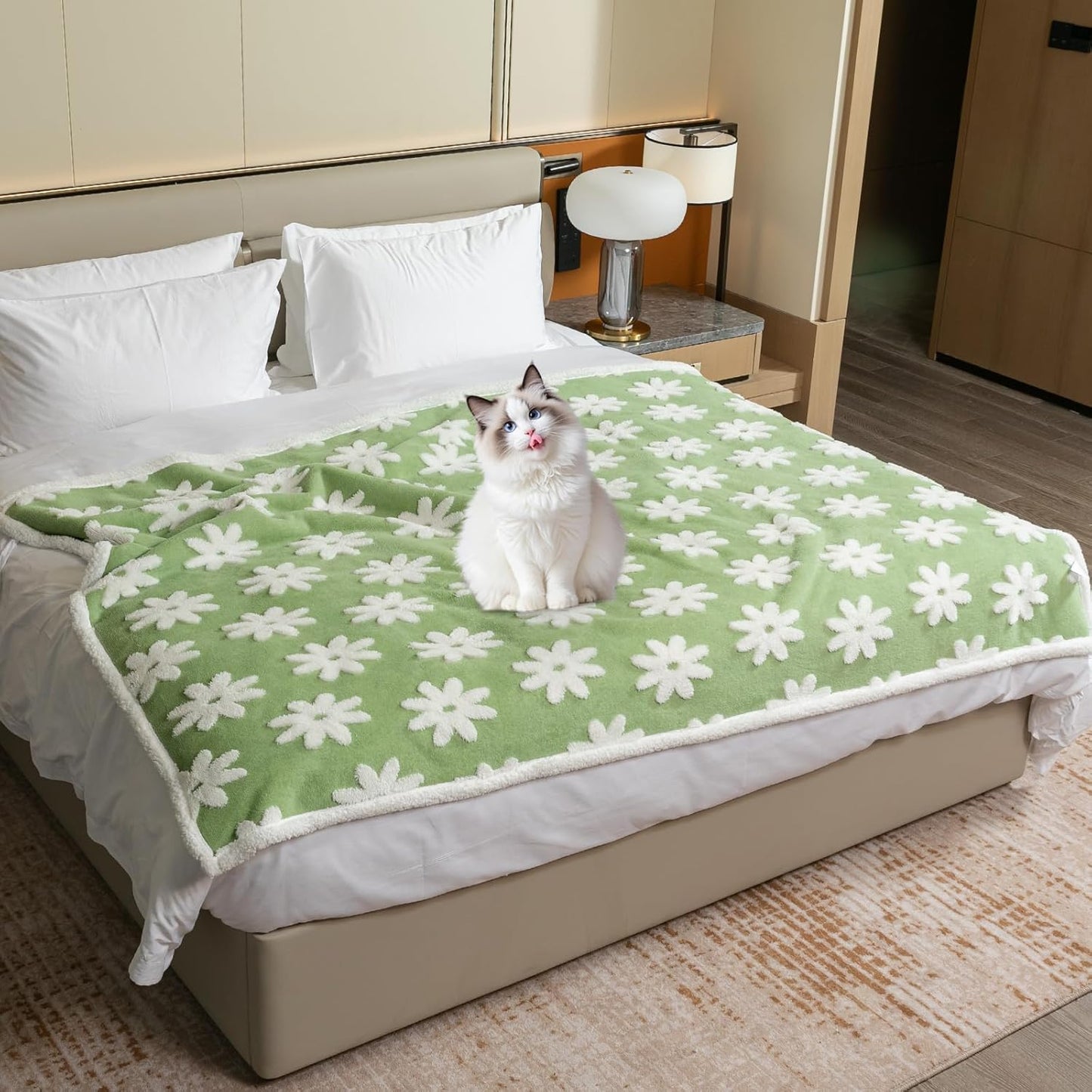 Waterproof Pet Blanket for Dogs and Cats - Stylish Jacquard Design