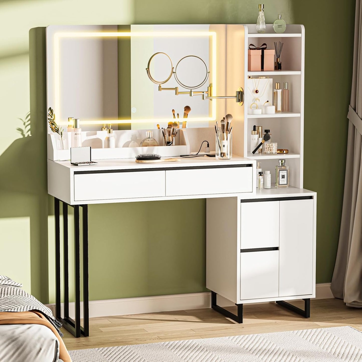 41 Makeup Vanity with Mirror Lights