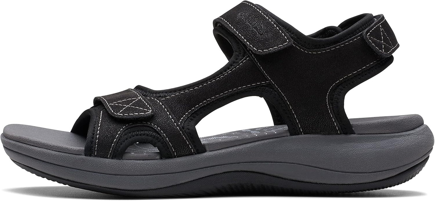 CLARKS Women's Mira Bay: Stylish Platform Heel for Comfort