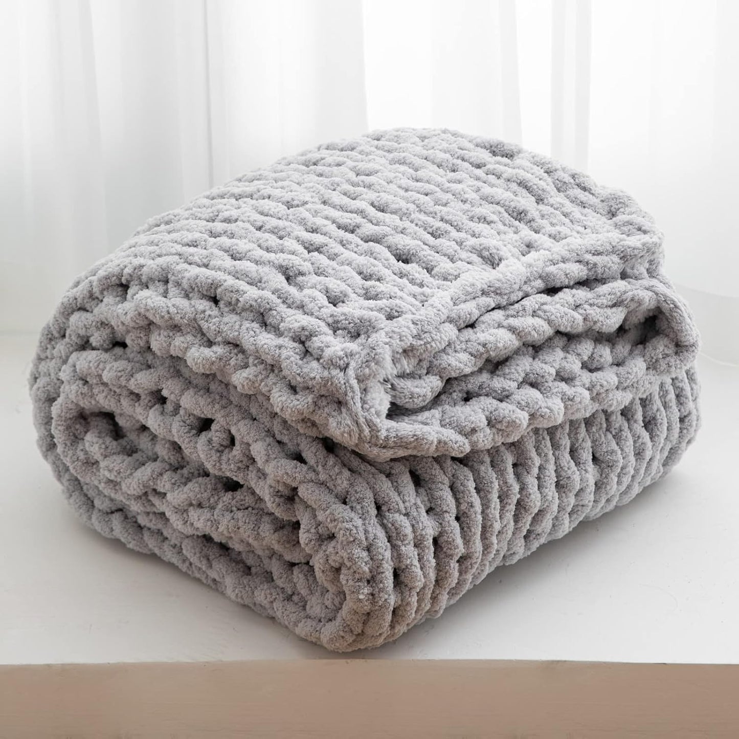 WESHIONGOO Chunky Knit Blanket Throw for Couch and Bed