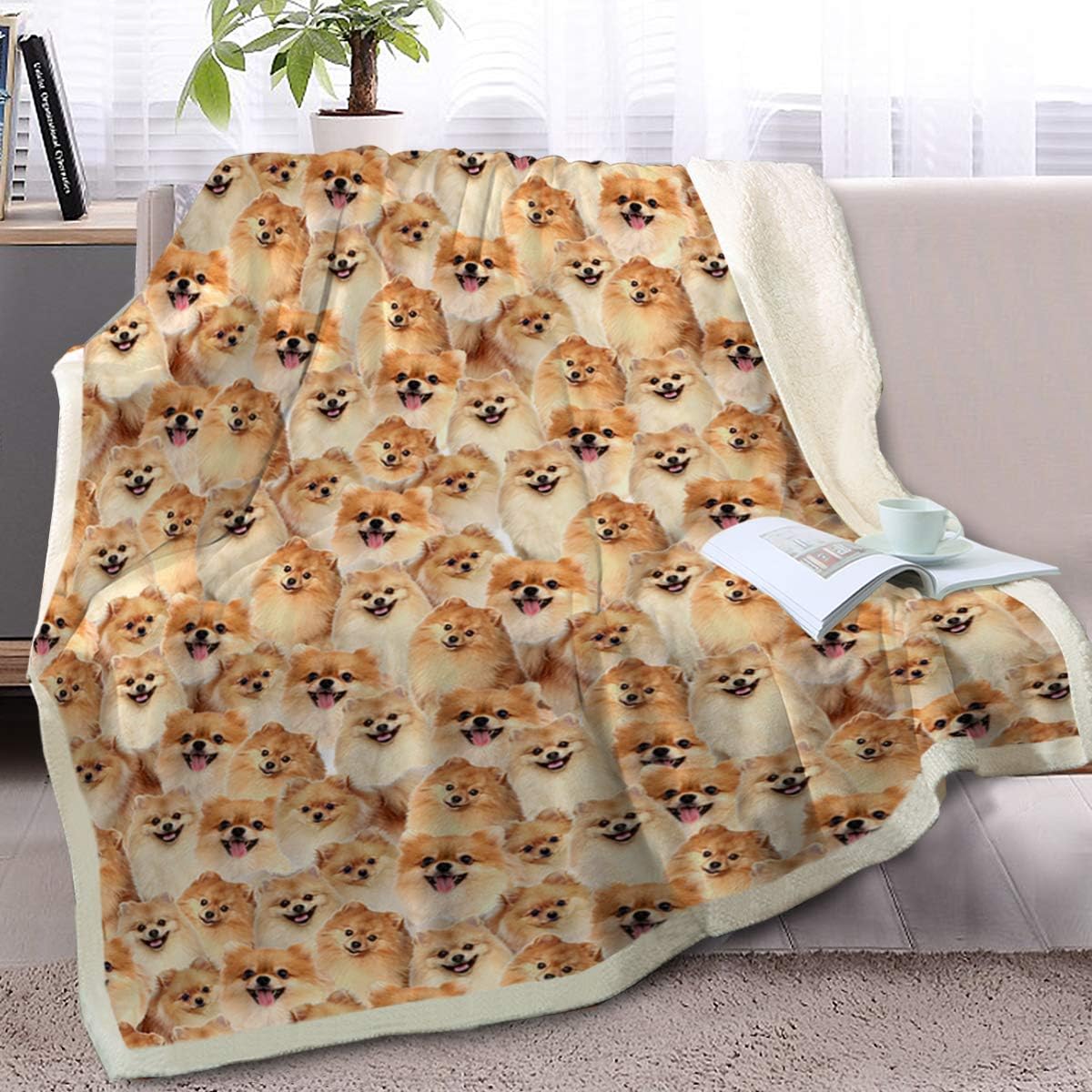 Pomeranian Fleece Blanket - Cozy Pet-Inspired Gift