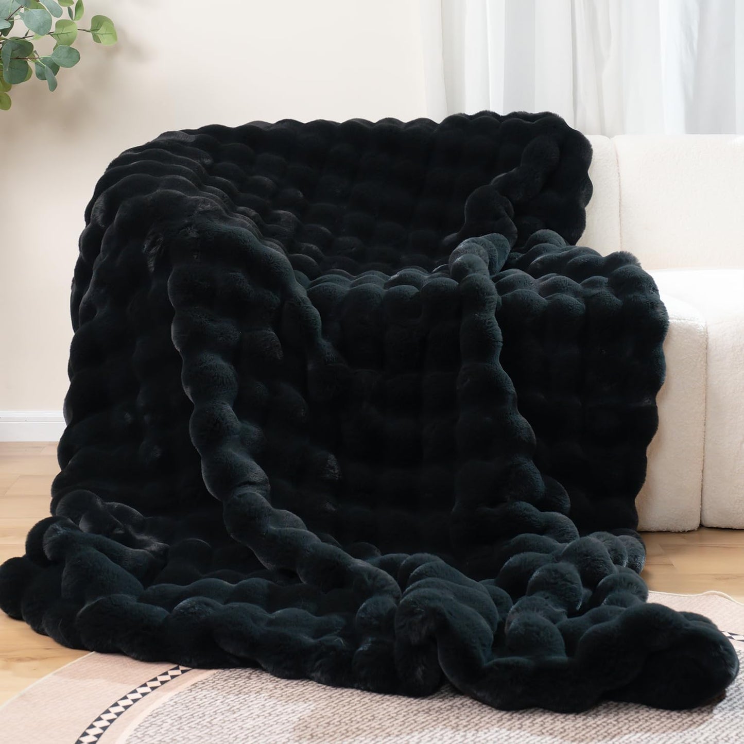 Super Comfort Oversized Warm Thick Bubble Plush Throw Blanket