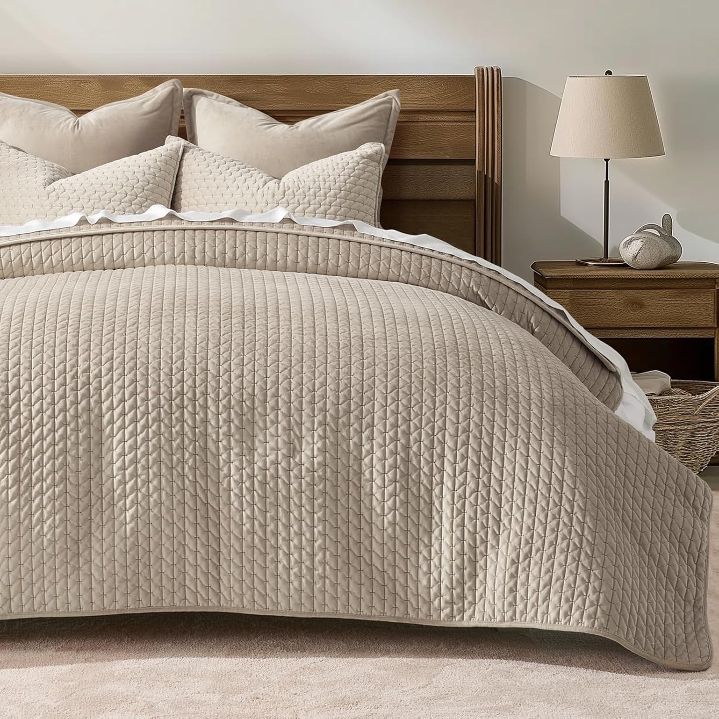 EVERGRACE Luxury Velvet Quilt Set Queen Size for All Seasons