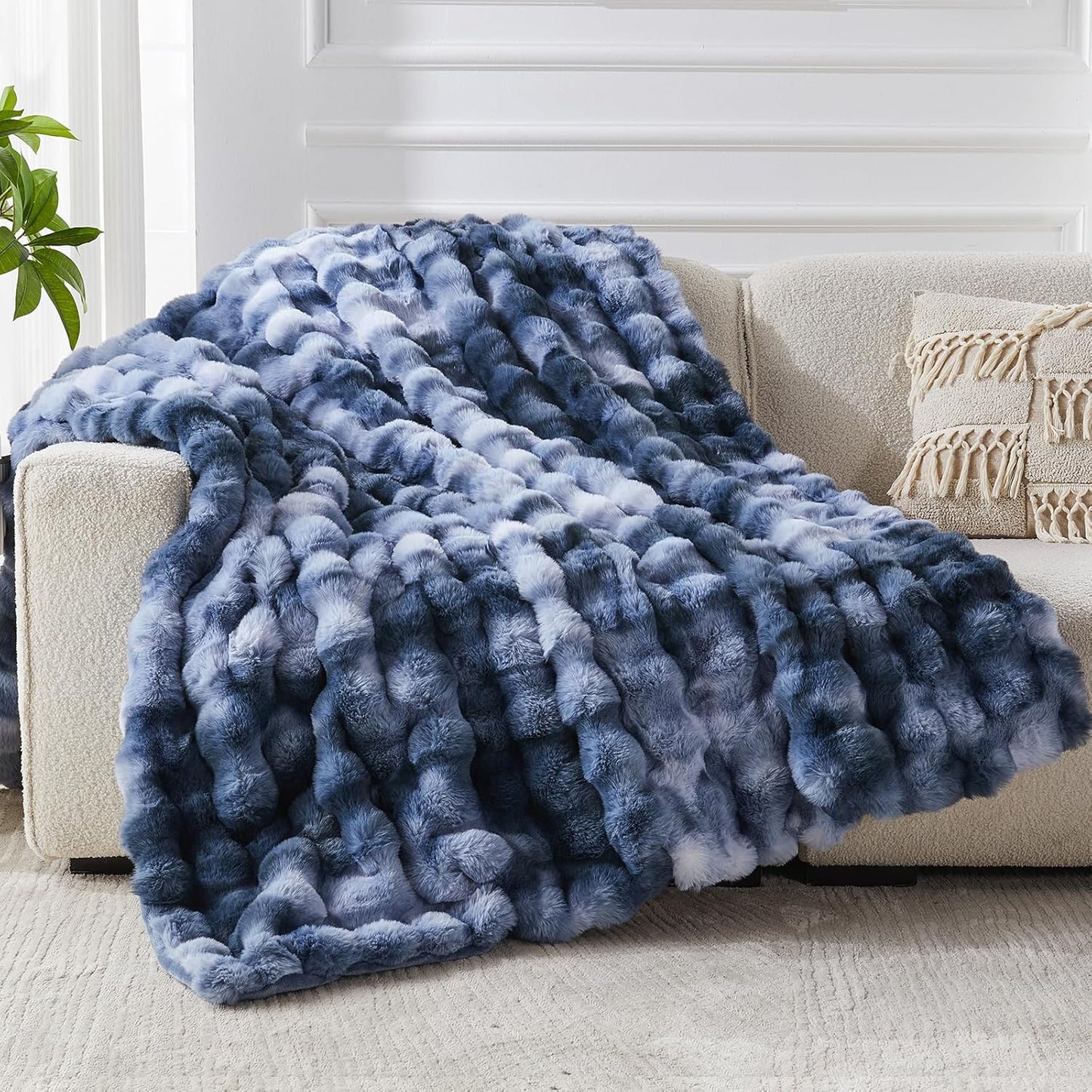 Faux Fur Throw Blanket for Couch - Cozy Plush Sherpa Softness
