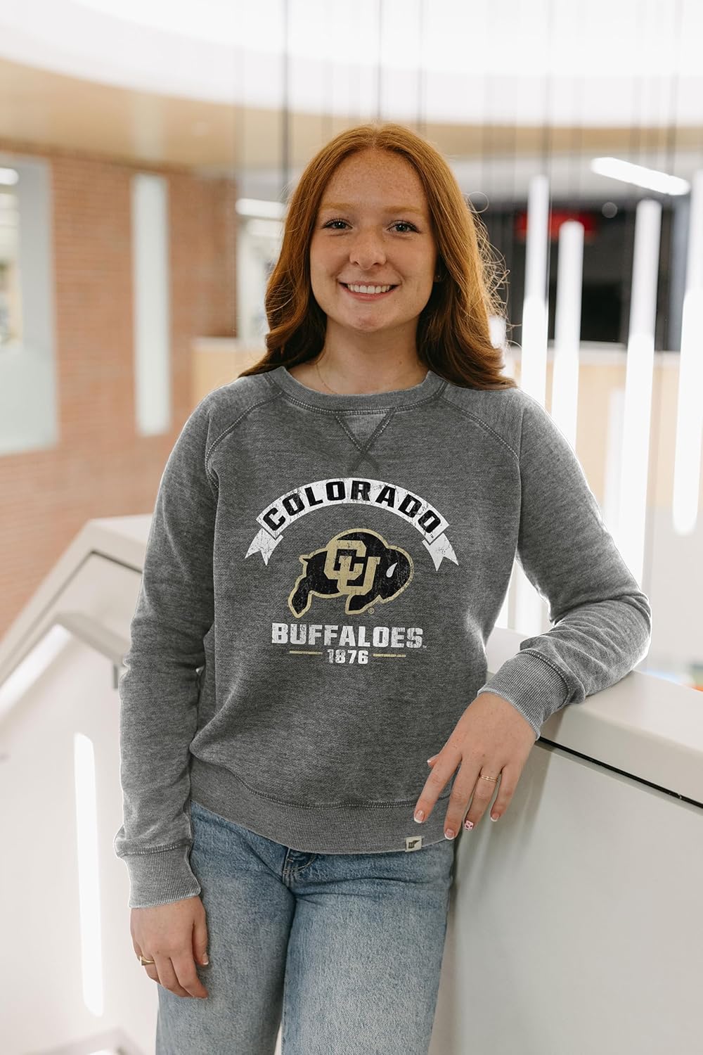 Colorado Buffaloes Women's Vintage Crewneck Sweatshirt Review