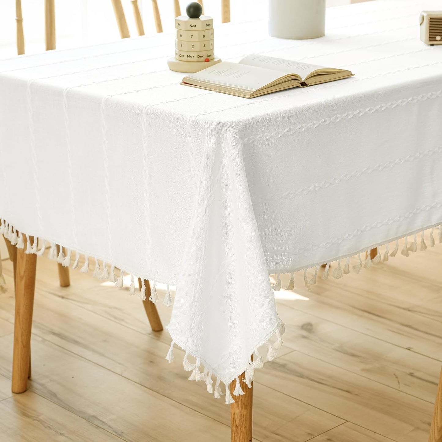 White Linen Rectangle Table Cloth with Tassel for Dining
