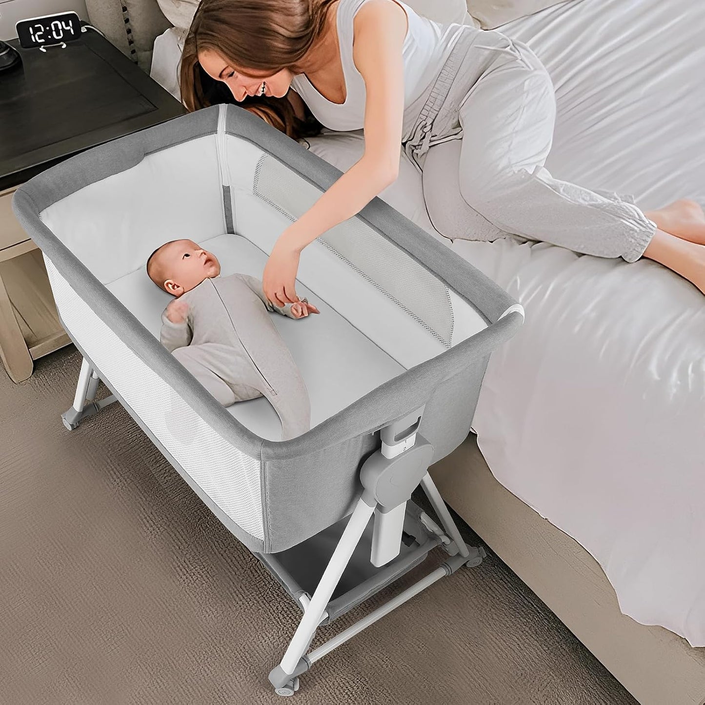 Cowiewie Bassinet Bedside Sleeper with Adjustable Heights and Storage