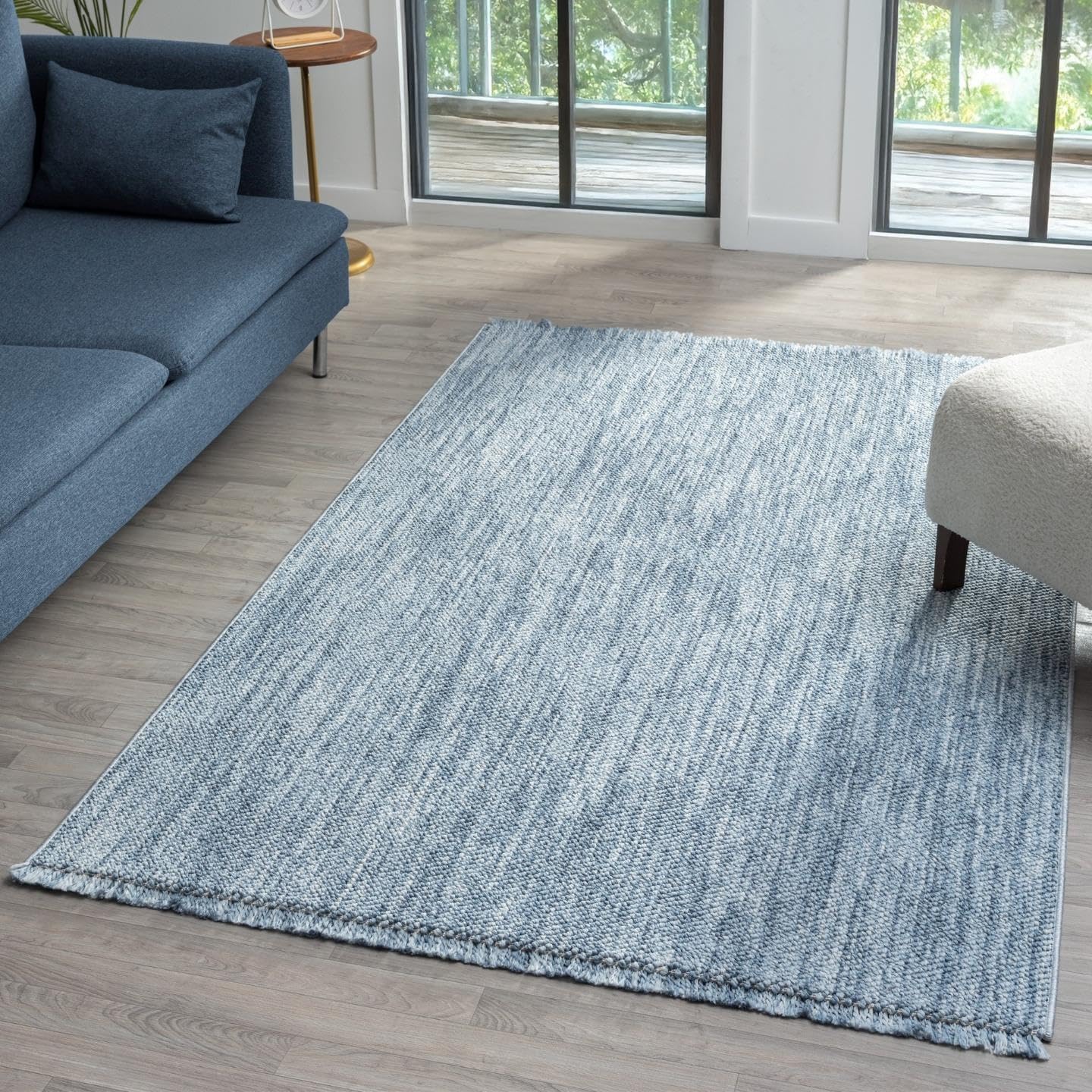 LUXE WEAVERS Solid Machine Woven Blue 5x7 Area Rug Review