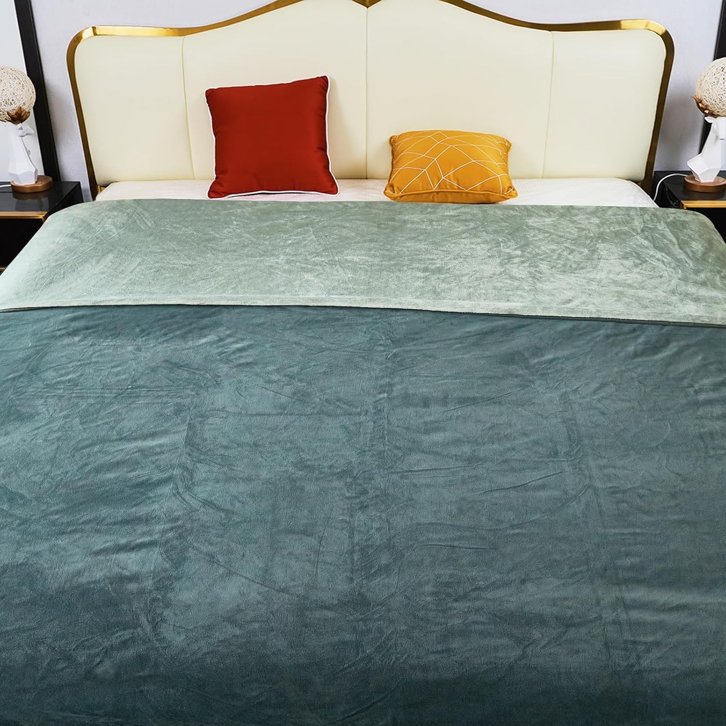 Waterproof Blanket for Bed, Reversible & Washable King Size