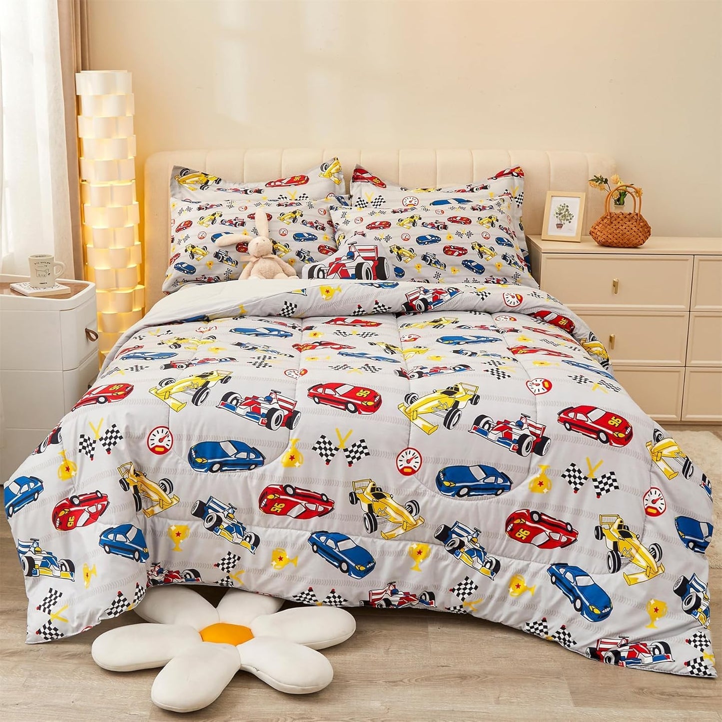 Mooreeke Full Size Comforter Set for Boys with Racing Cars Design