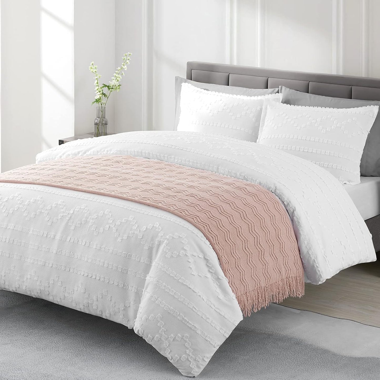 BOURINA Pink Throw Blanket - Cozy Decorative Knitted Cover