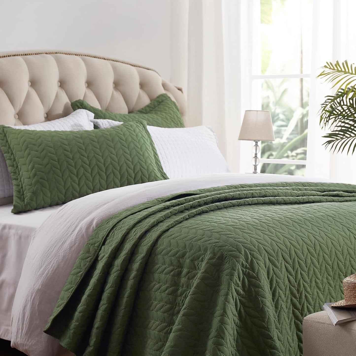 Olive Green Queen Quilt Bedding Set for All Seasons Use