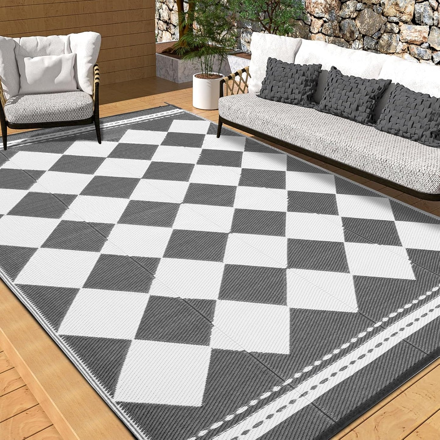 OMERAI Reversible Waterproof Outdoor Rug for Versatile Use
