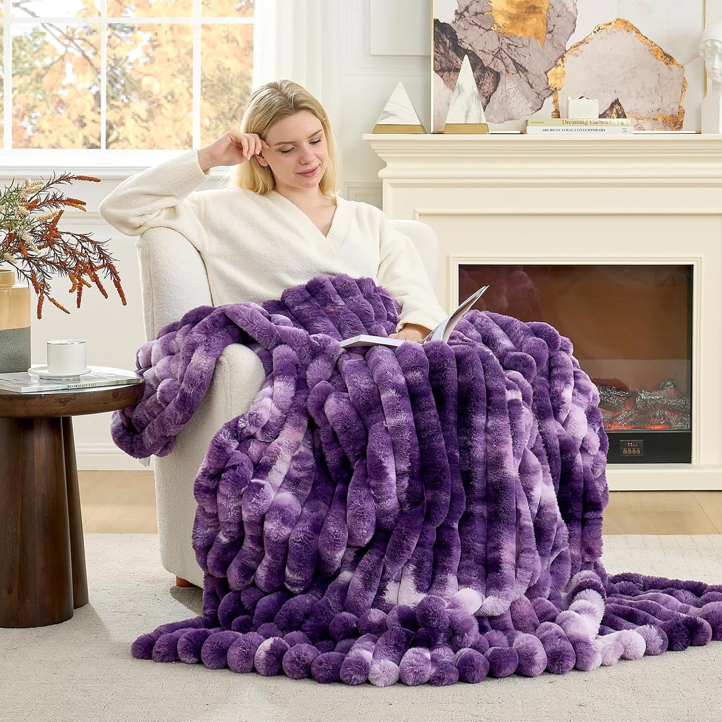 Cozy Bliss Faux Fur Throw Blanket for Ultimate Comfort and Style