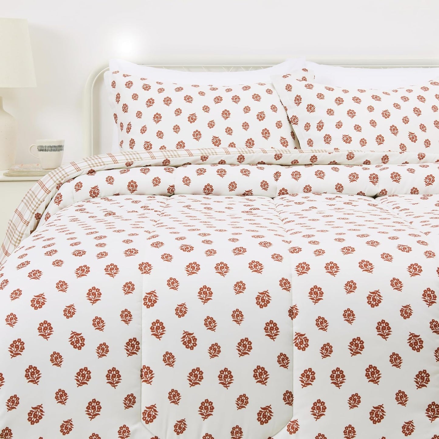 Lightweight Microfiber Comforter Set in Floral Design for Full/Queen