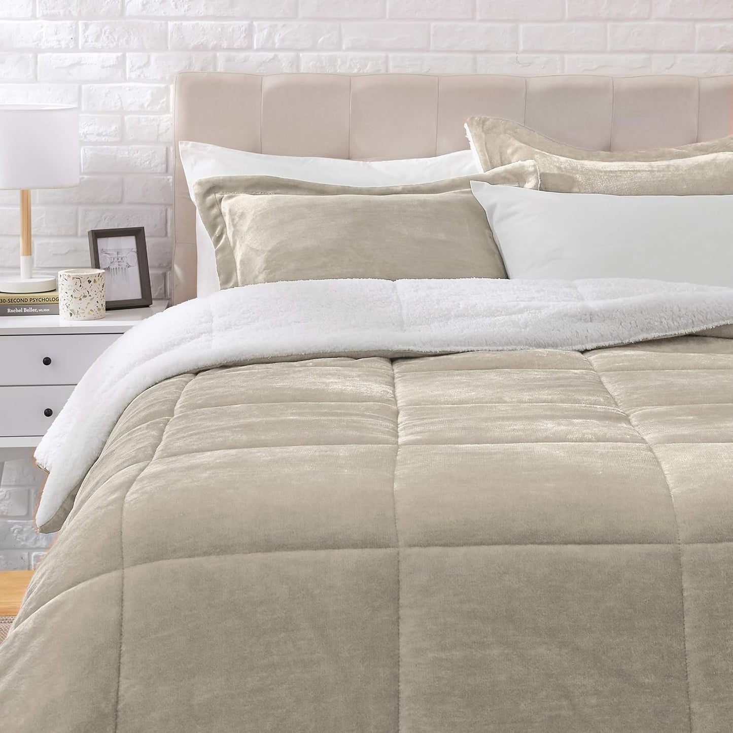 Lightweight Microfiber Comforter Set for King Size Beds