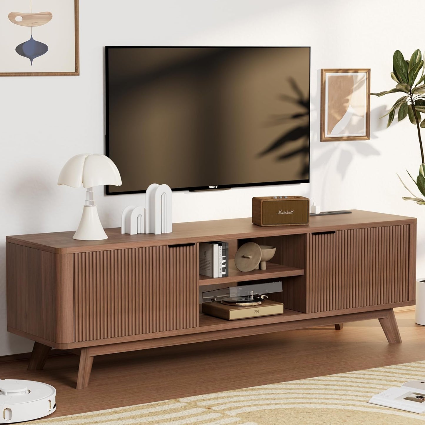 Royal Windsor TV Stand: Stylish Storage & TV Mount