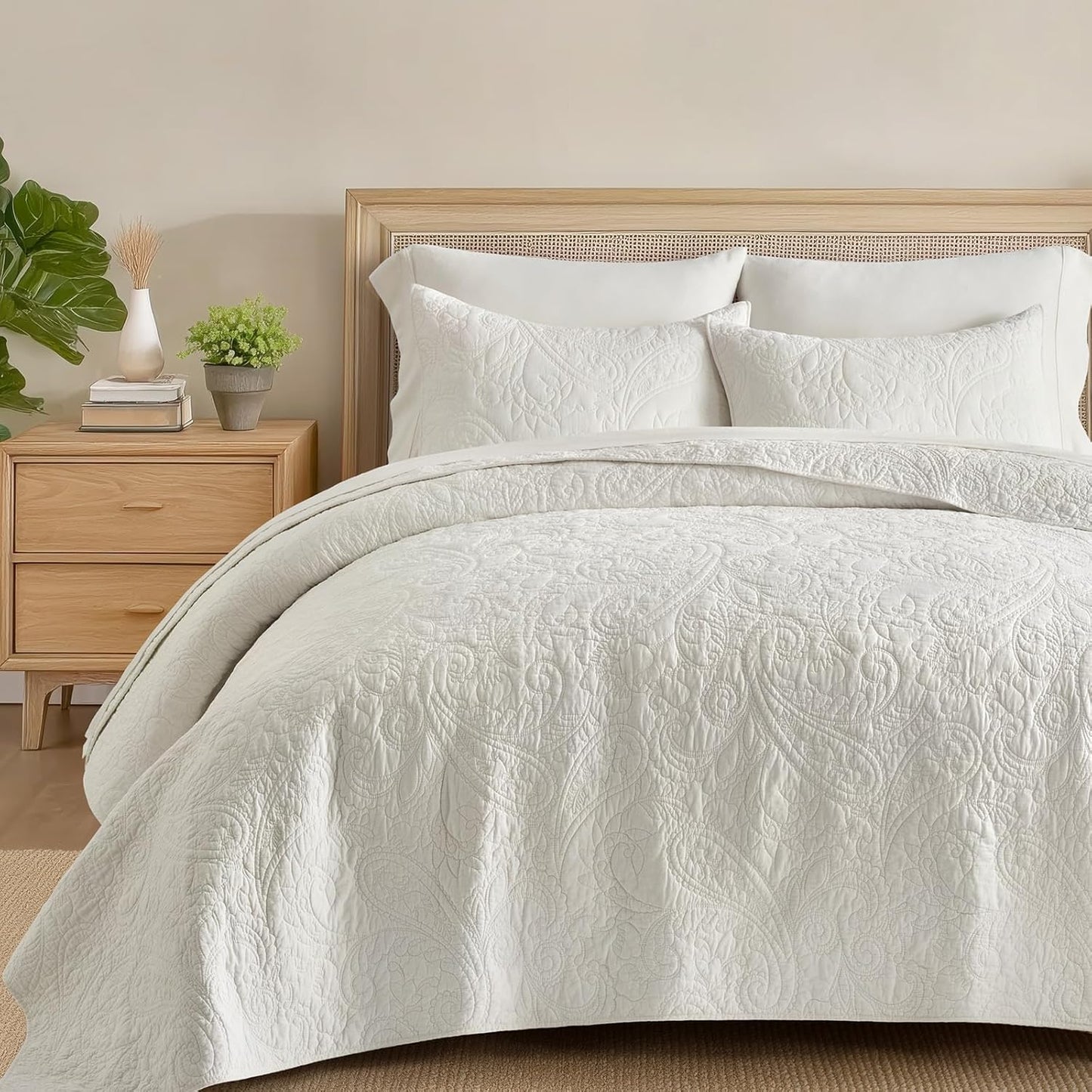 100% Cotton Paisley Quilt Set for All-Season Comfort