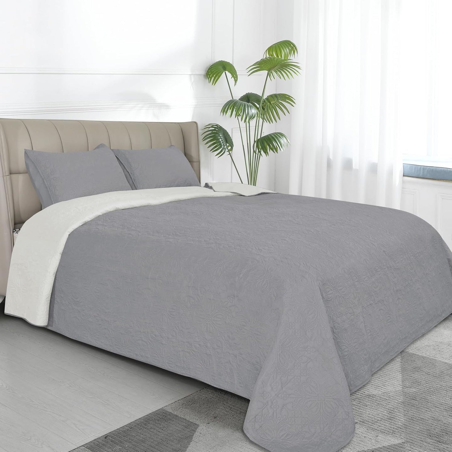 Easy-Going Full/Queen Size Reversible Quilt Set for Comfort